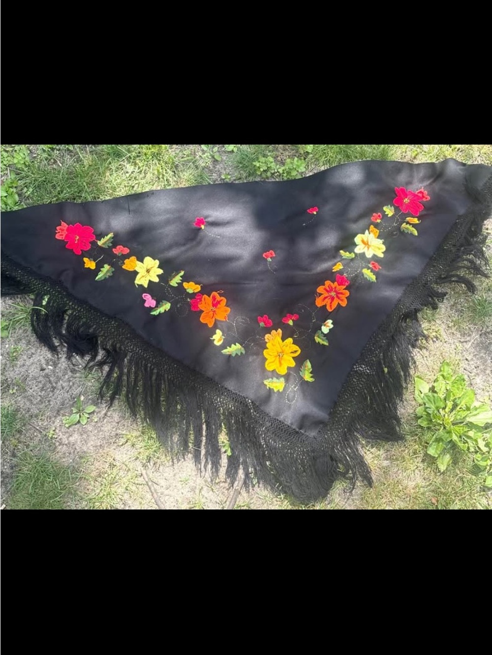 RARE Vintage Black Floral Embroidered Fringe Shawl - Women's Accessory